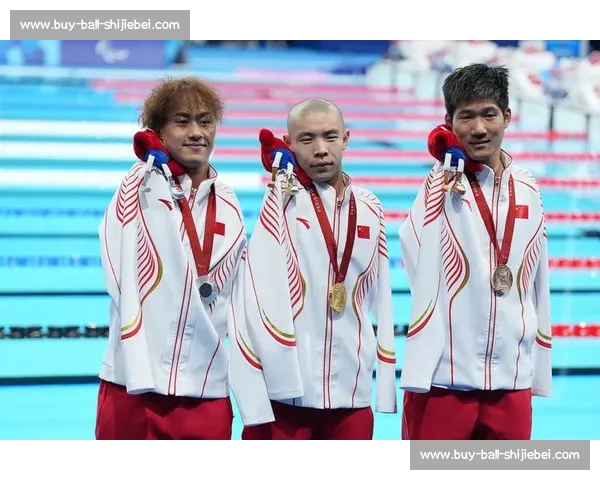 无锡队血染赛场!半场两将重伤退场仍强势领跑 无锡队血染赛场!半场两将重伤退场仍强势领跑