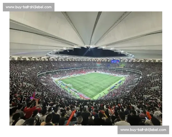 苏超应援燃爆！飞机军舰官方助阵，3 万上座率掀城市文化狂欢